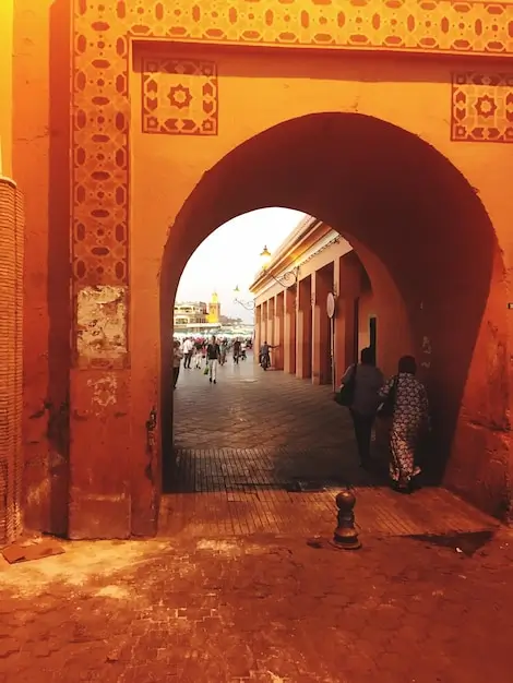 Intérieur spacieux avec finitions haut de gamme.